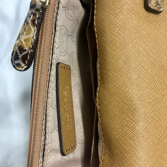Like New Michael Kors Sloan Gold Embellished Snakeskin Design Clutch/Crossbody - Picture 10 of 14